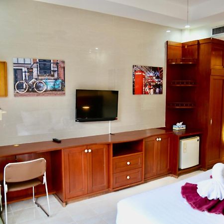 The Club Inn - Kamala Beach Extérieur photo