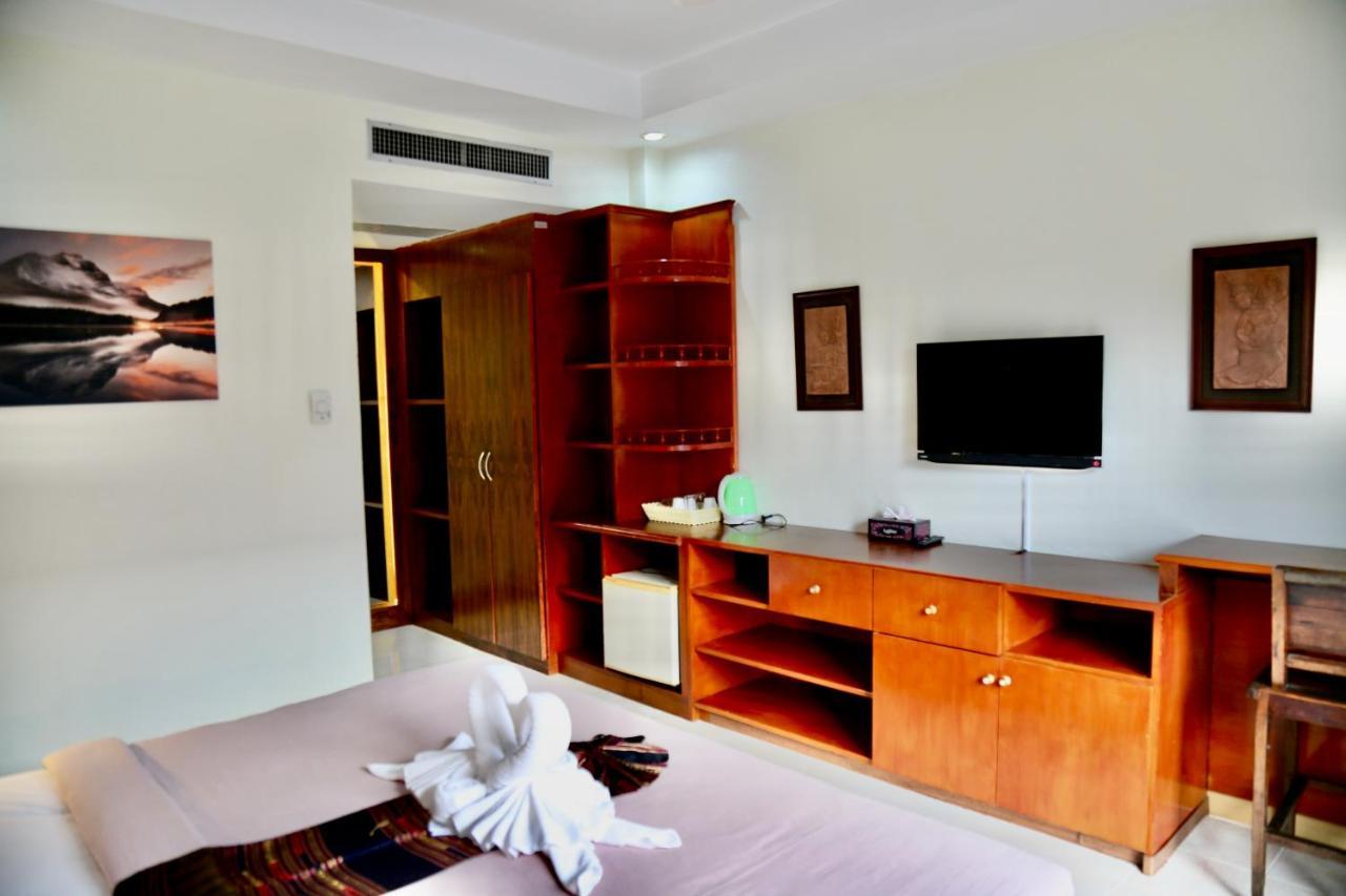 The Club Inn - Kamala Beach Extérieur photo