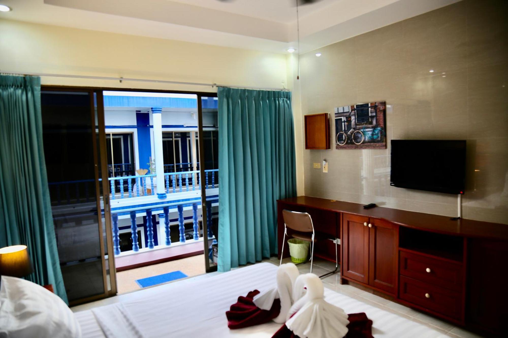 The Club Inn - Kamala Beach Extérieur photo